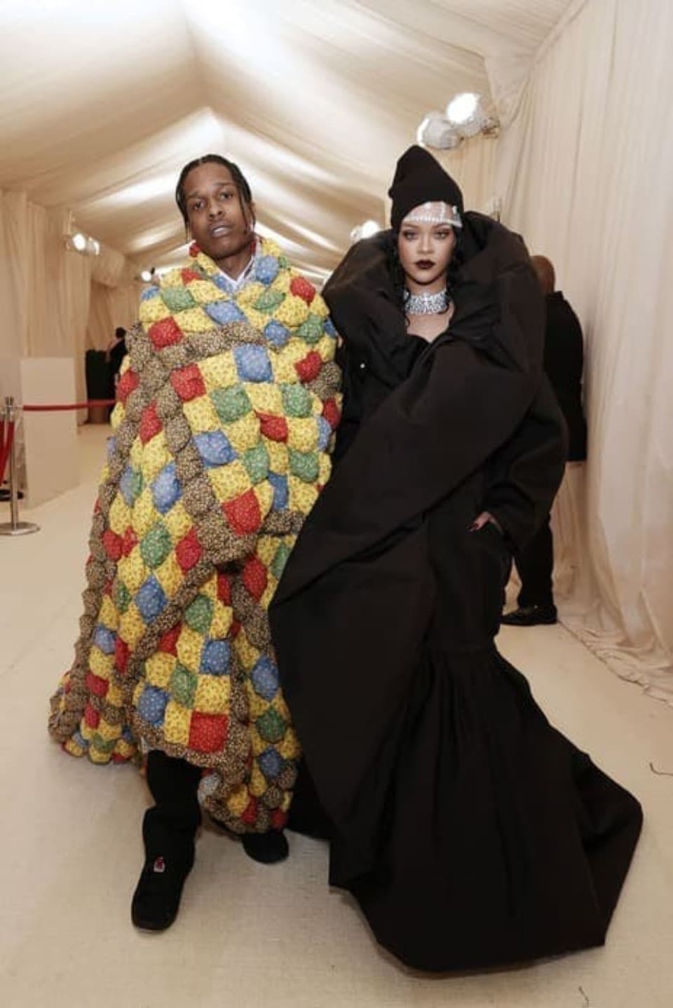 Rihanna e A$AP Rocky criaram um visual impactante no MET Gala 2021