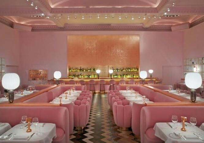 15 restaurantes em rosa millennial que você precisa conhecer agora