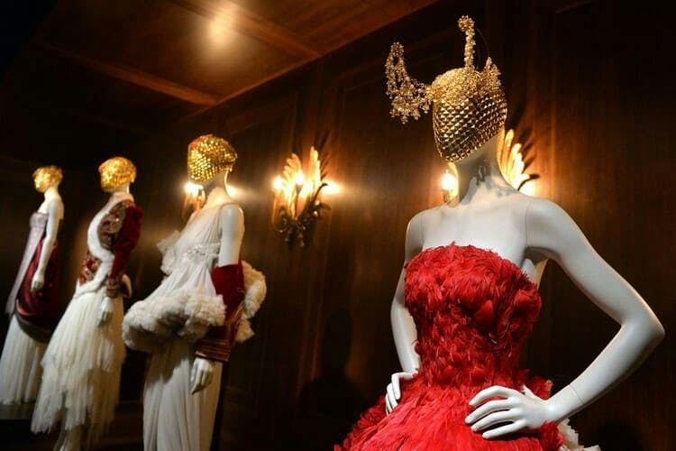 Para os amantes da moda: os mais imperdíveis museus do tema na Europa!