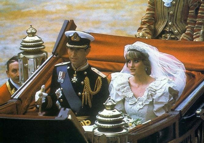  Lady Di e príncipe Charles