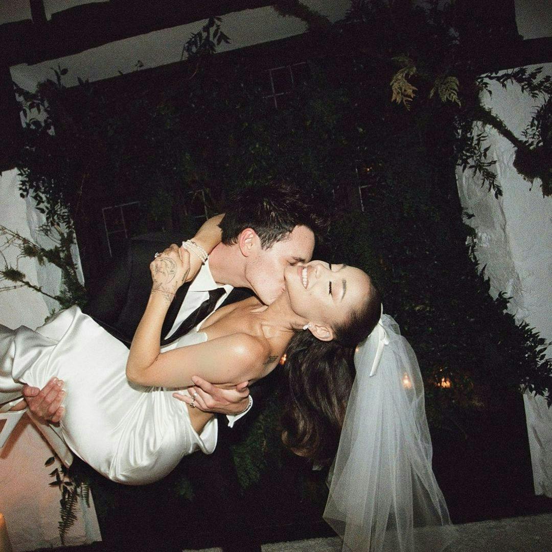Ariana Grande em seu casamento (Foto: reprodução/instagram)
