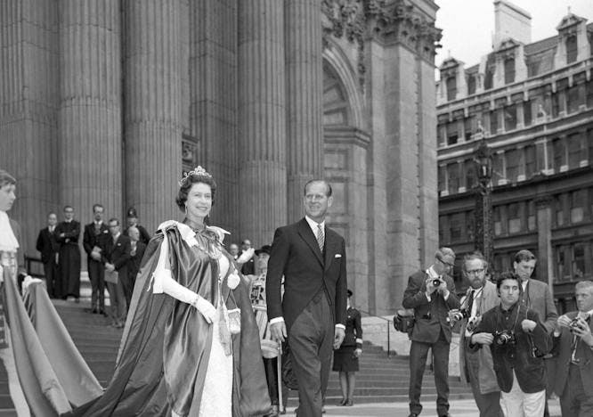 Rainha Elizabeth II e príncipe Philip em 1968 (Foto: reprodução/instagram @theroyalfamily)