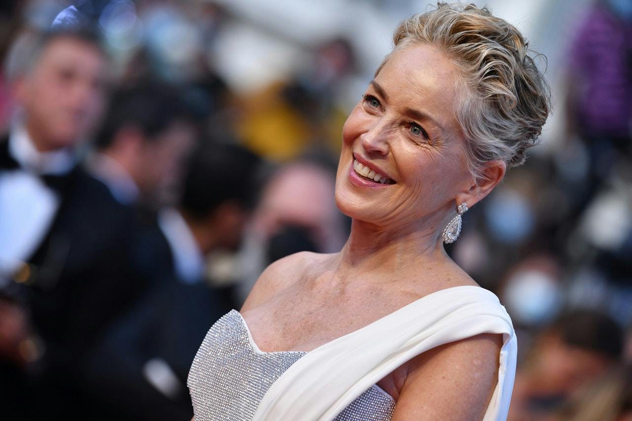 Sharon Stone no tapete vermelho de Cannes 2021  (Foto: Getty Images)