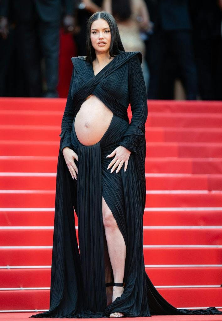 Adriana Lima grávida em Cannes (Foto: Getty Images)
