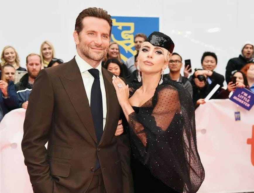  Lady Gaga e Bradley Cooper 