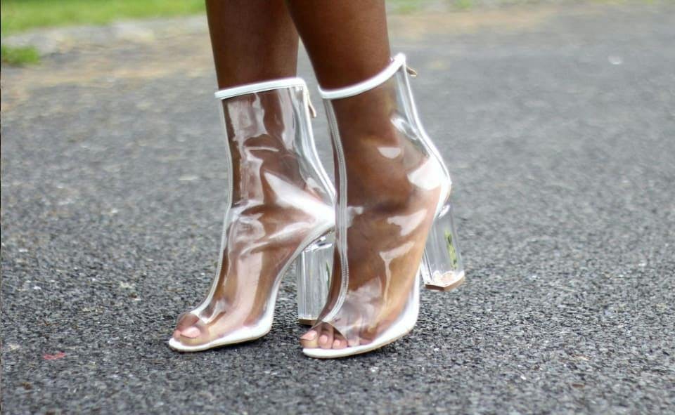 Sapato transparente