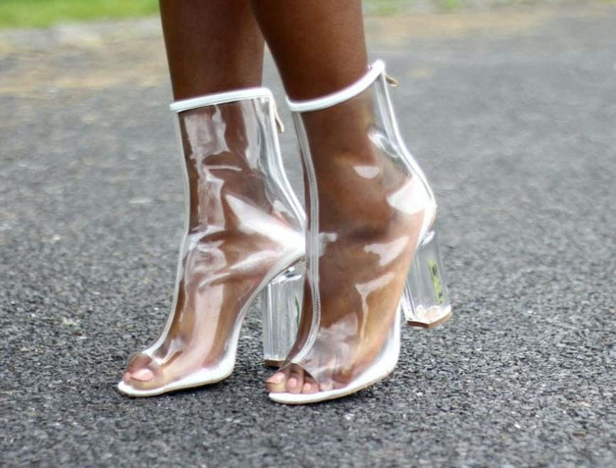 Sapato transparente