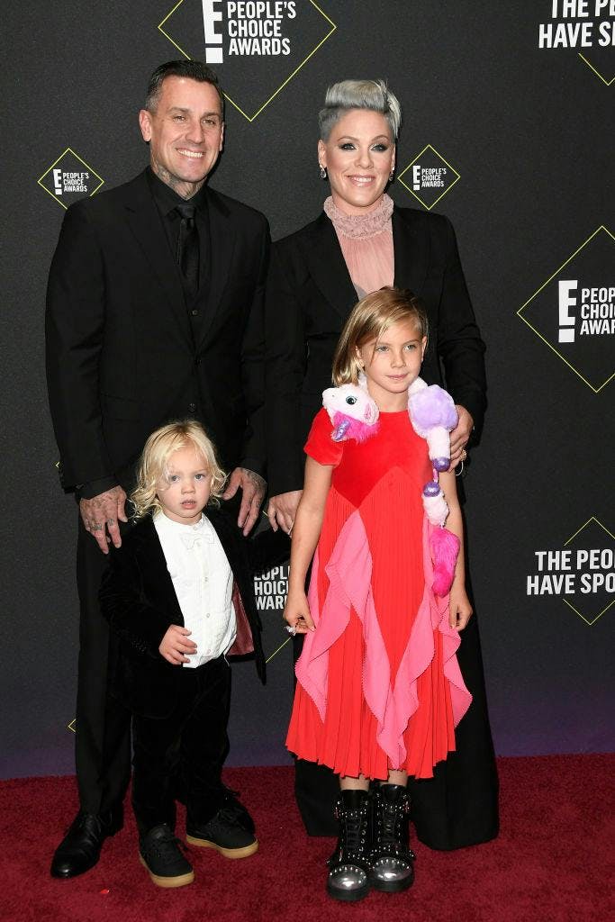 Carey Hart, Pink e os filhos Willow e Jameson (Foto: Getty Images)