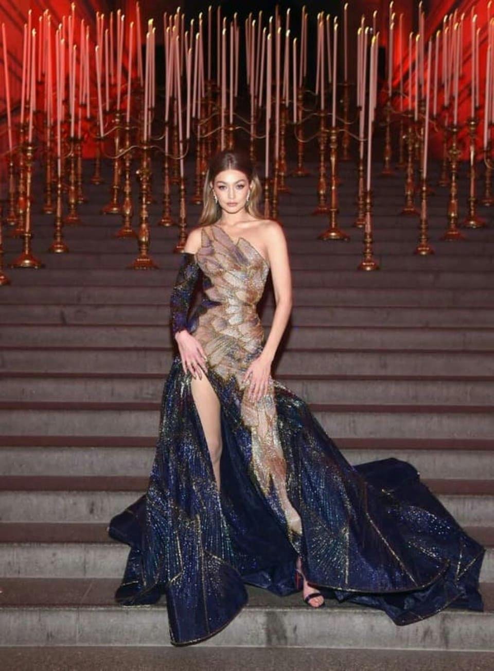 Gigi Hadid de Versace