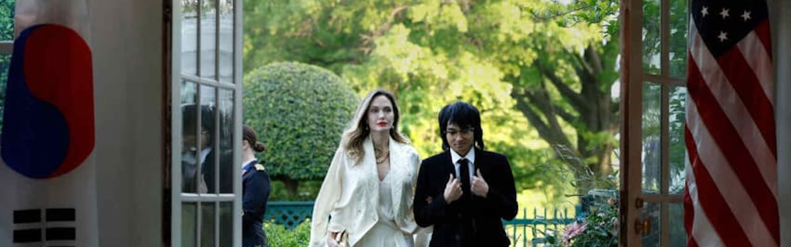 Angelina Jolie e o filho Maddox