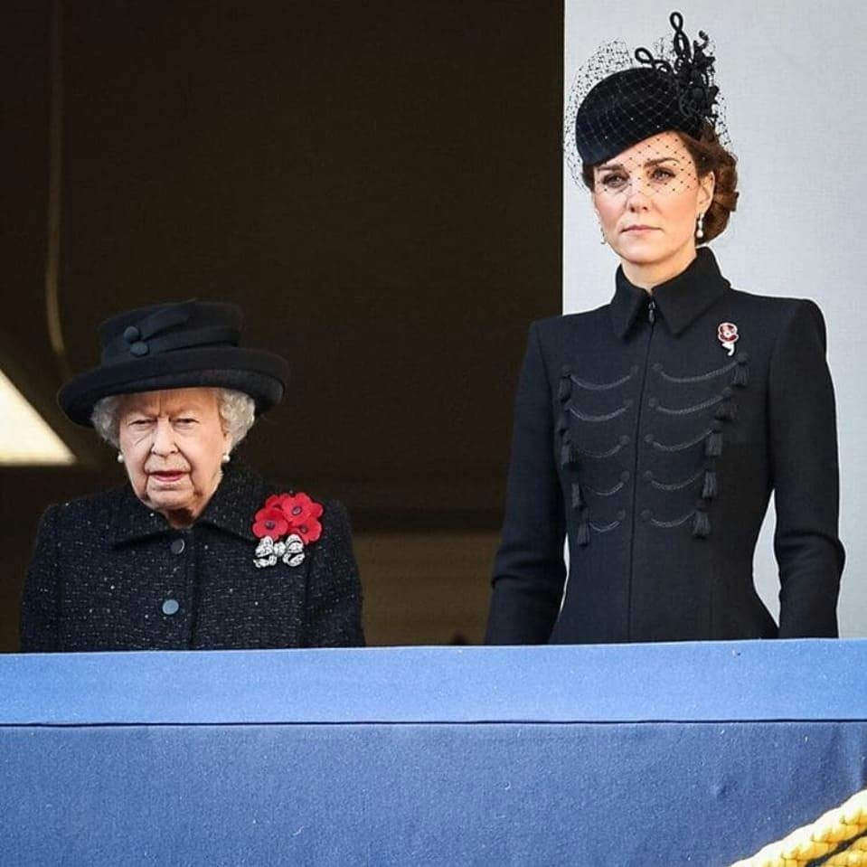 Rainha Elizabeth e Kate Middleton