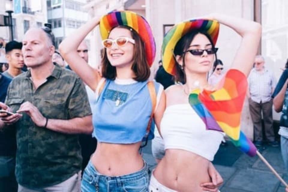 Kendall Jenner e Emily Ratajkowski