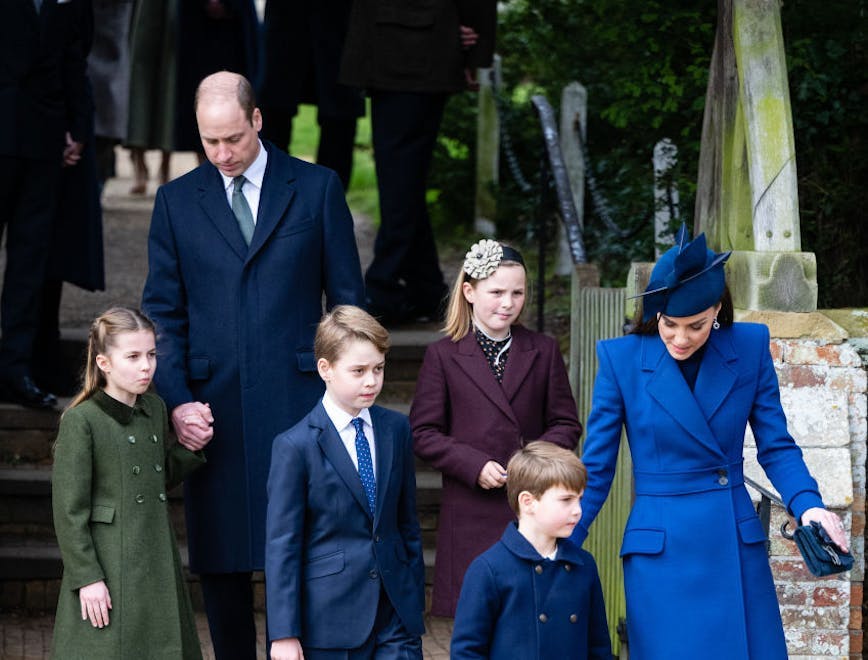 Príncipe William e Kate Middleton ao lado de seus filhos, Charlotte, George e Louis (Foto: Getty Images)
