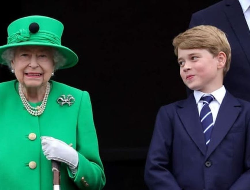 Rainha Elizabeth II e Príncipe George